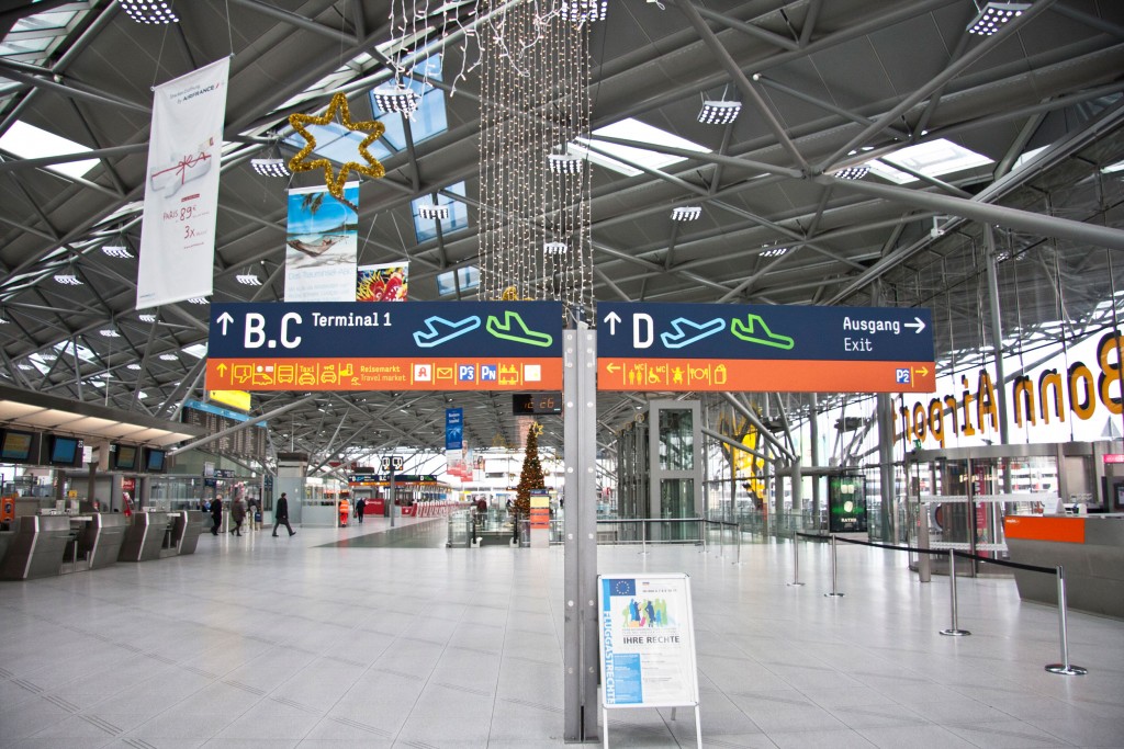 Inclusive-Airport-Navigation_Chapter-3_cgn_7 Overhead Sign Terminal 2